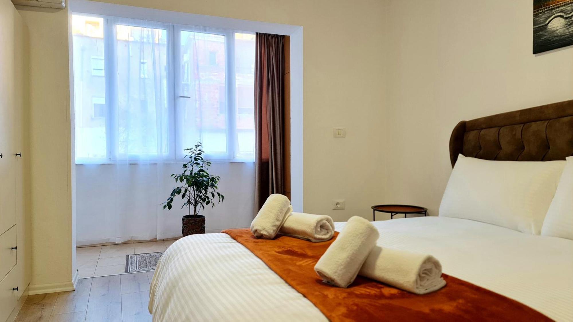 Zaimeen In Bllok Area Appartement Tirana